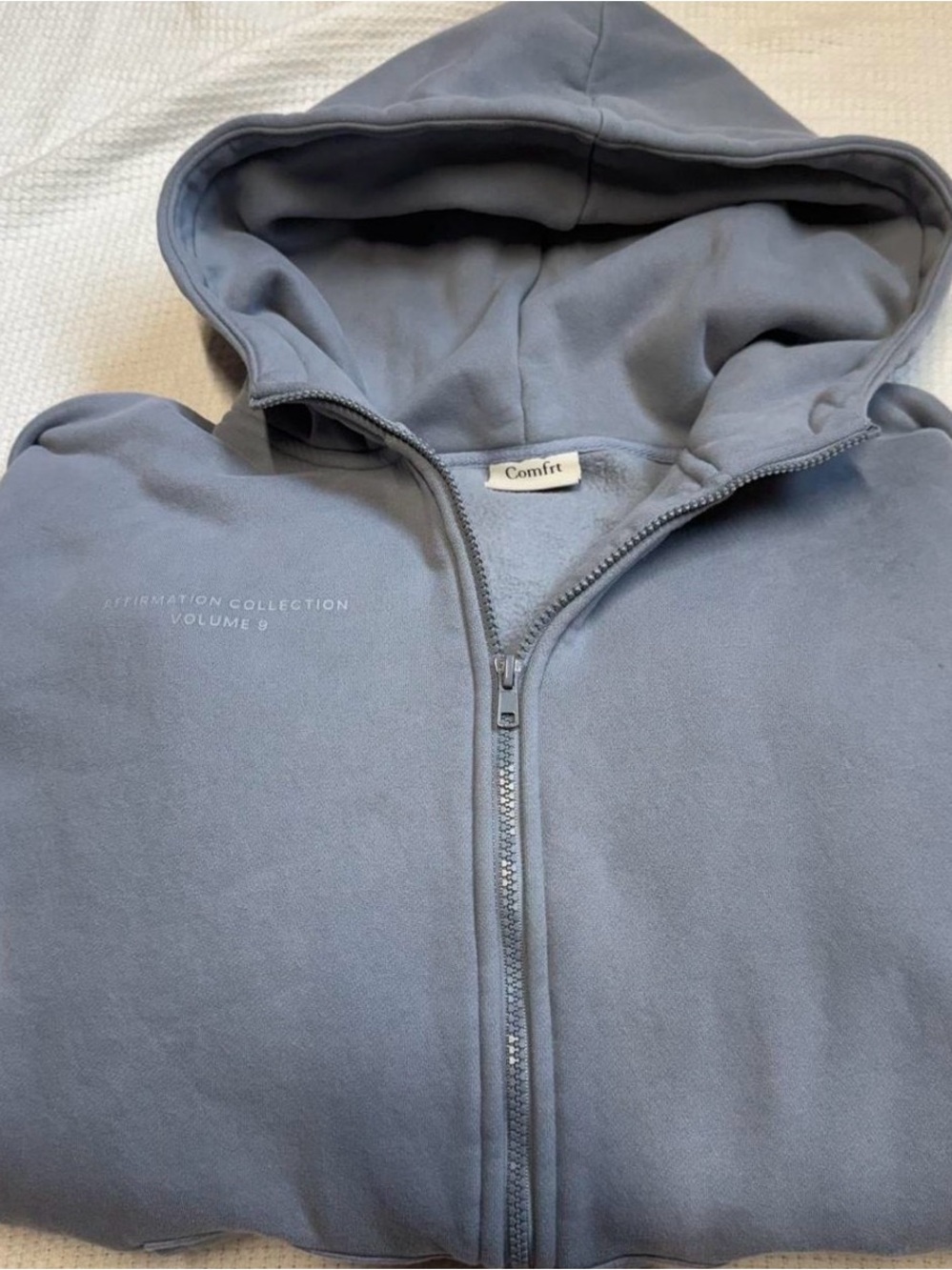 Comfrt Slate Blue Zip-Up Hoodie size large